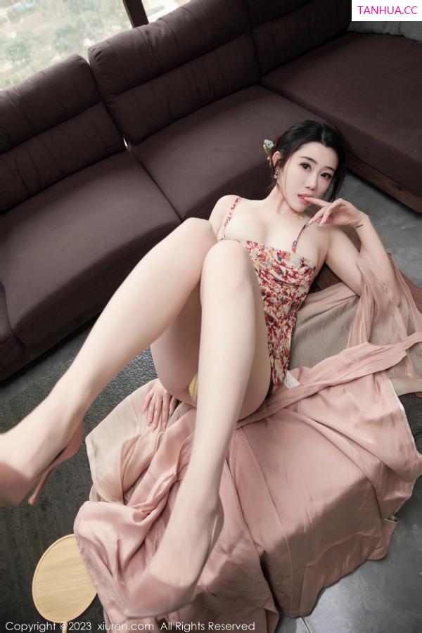   [XiuRen]高清写真图 2023.03.23 No.6457 严利娅Yuliya 汉服美臀第68张图片